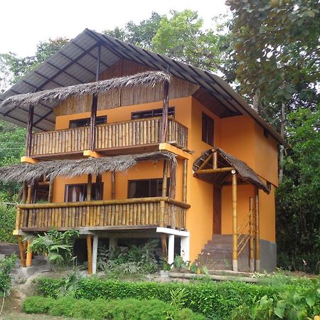 Hotel Hosteria D'Carlos Santo Domingo de los Colorados Exterior foto